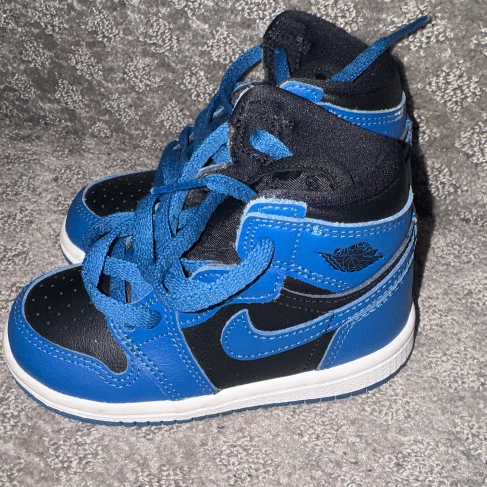 Air Jordan High OG 1 Toddler Blue and Black High-Top Sneakers